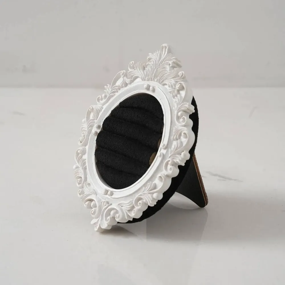 Objets de décoration - Cadre porte-bagues blanc de style vintage - WHISPERING WOODS