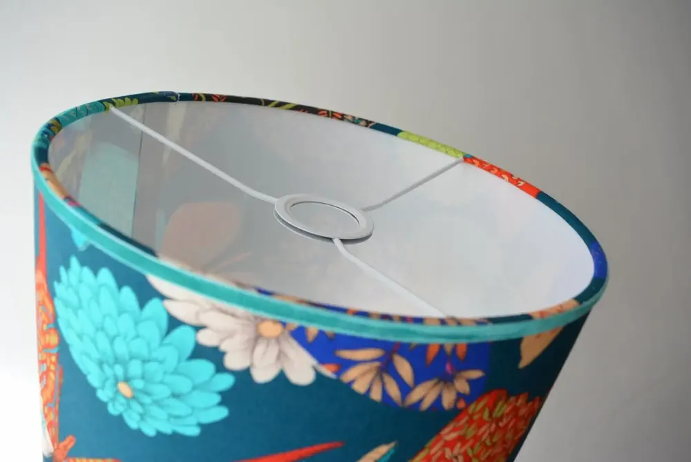 Lampes de table - Abat-jour motif papillons et fleurs - CHATEAU TALES