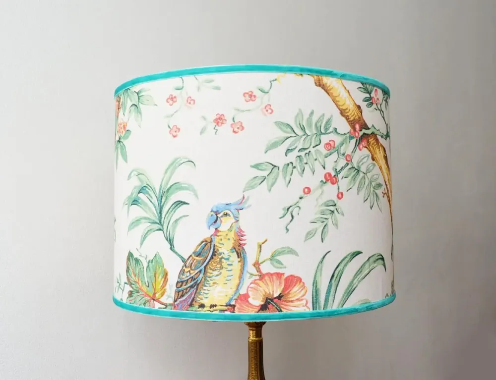 Table lamps - Lampshade with tropical pattern, parrots and flowers - CHATEAU TALES