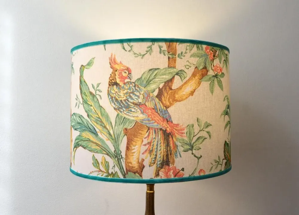 Table lamps - Lampshade with tropical pattern, parrots and flowers - CHATEAU TALES