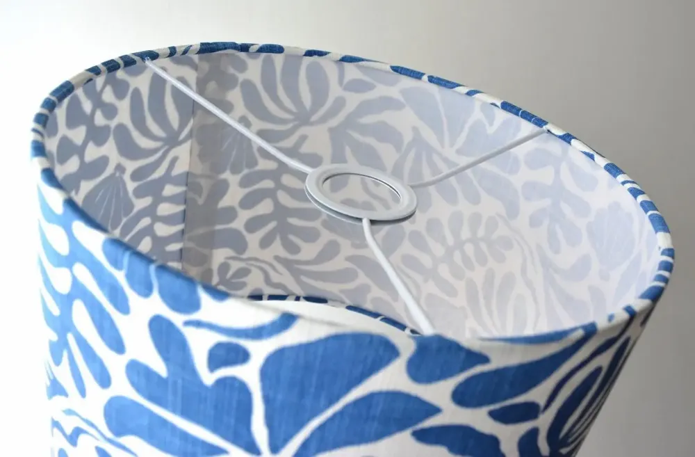 Table lamps - Blue flower patterned lampshade - CHATEAU TALES