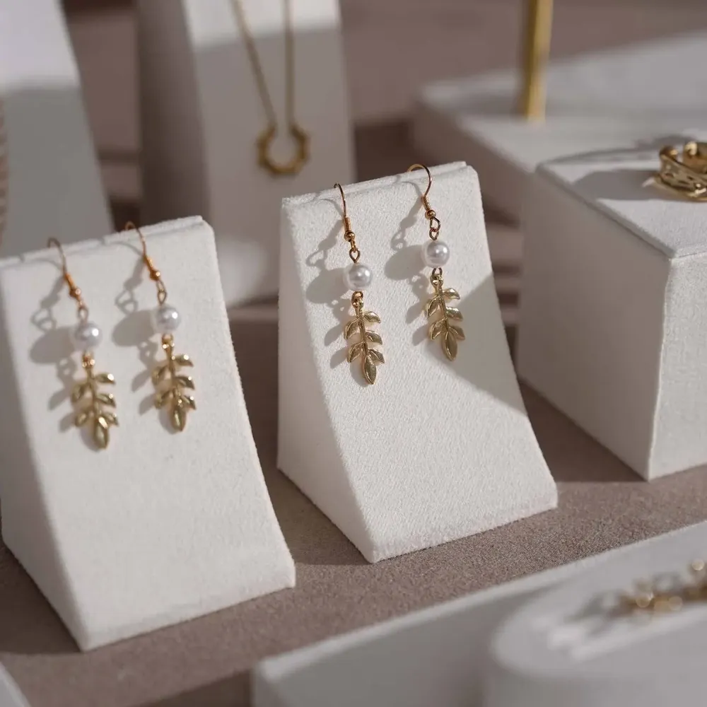 Jewelry - Cream White Layered Counter Jewelry Display Set - WHISPERING WOODS