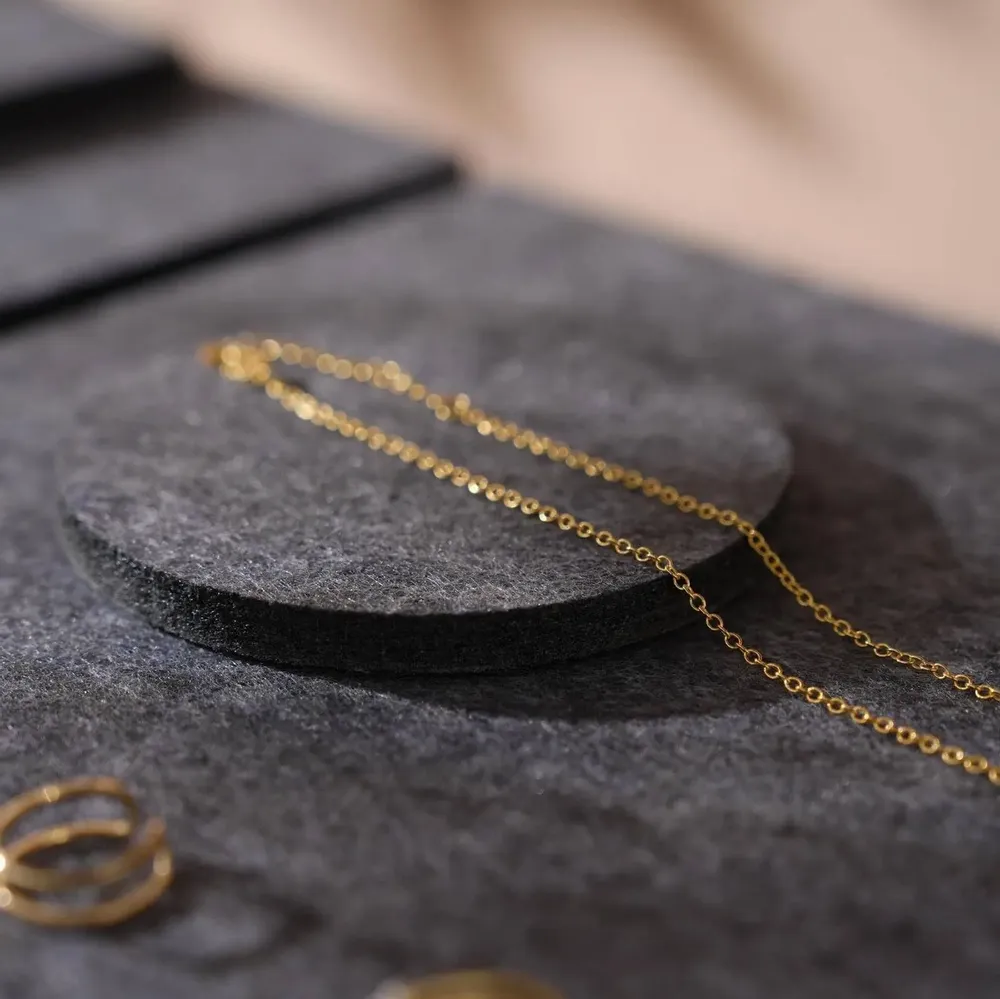 Jewelry - Dark Gray Felt Jewelry Display Set - WHISPERING WOODS