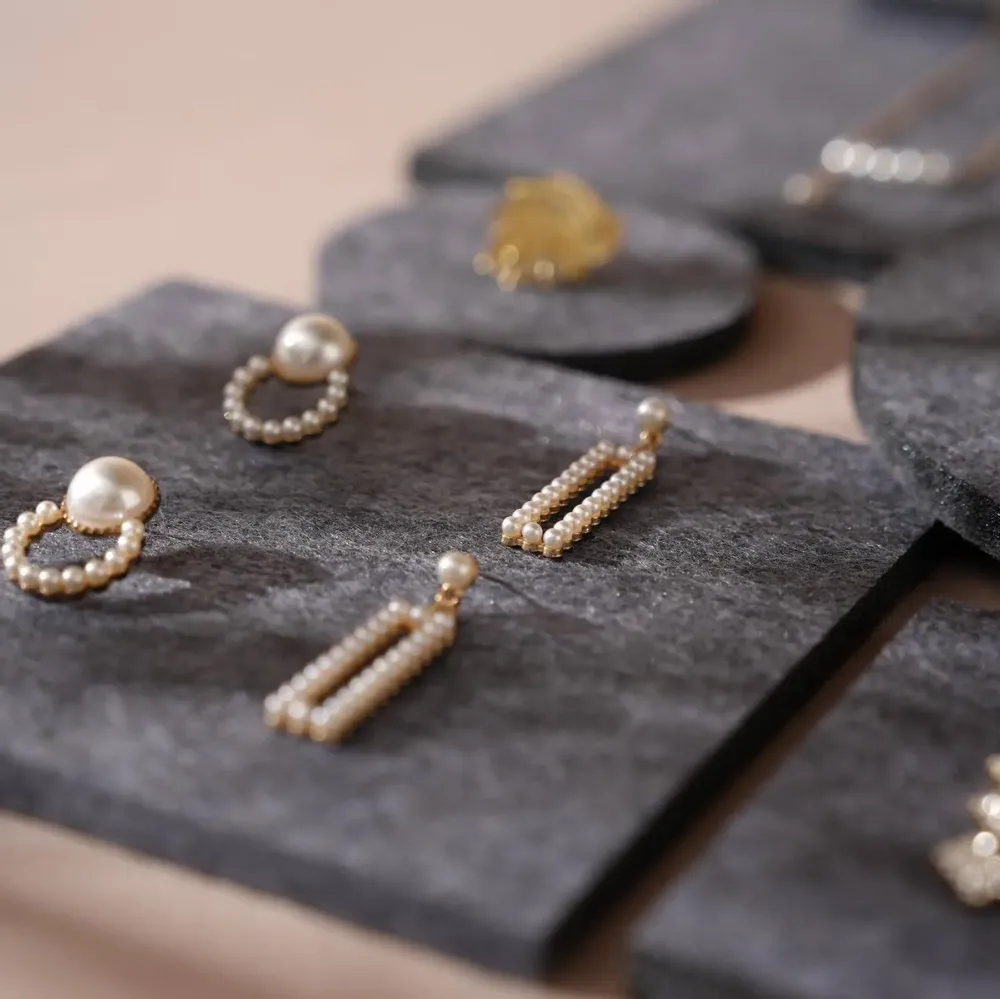 Jewelry - Dark Gray Felt Jewelry Display Set - WHISPERING WOODS