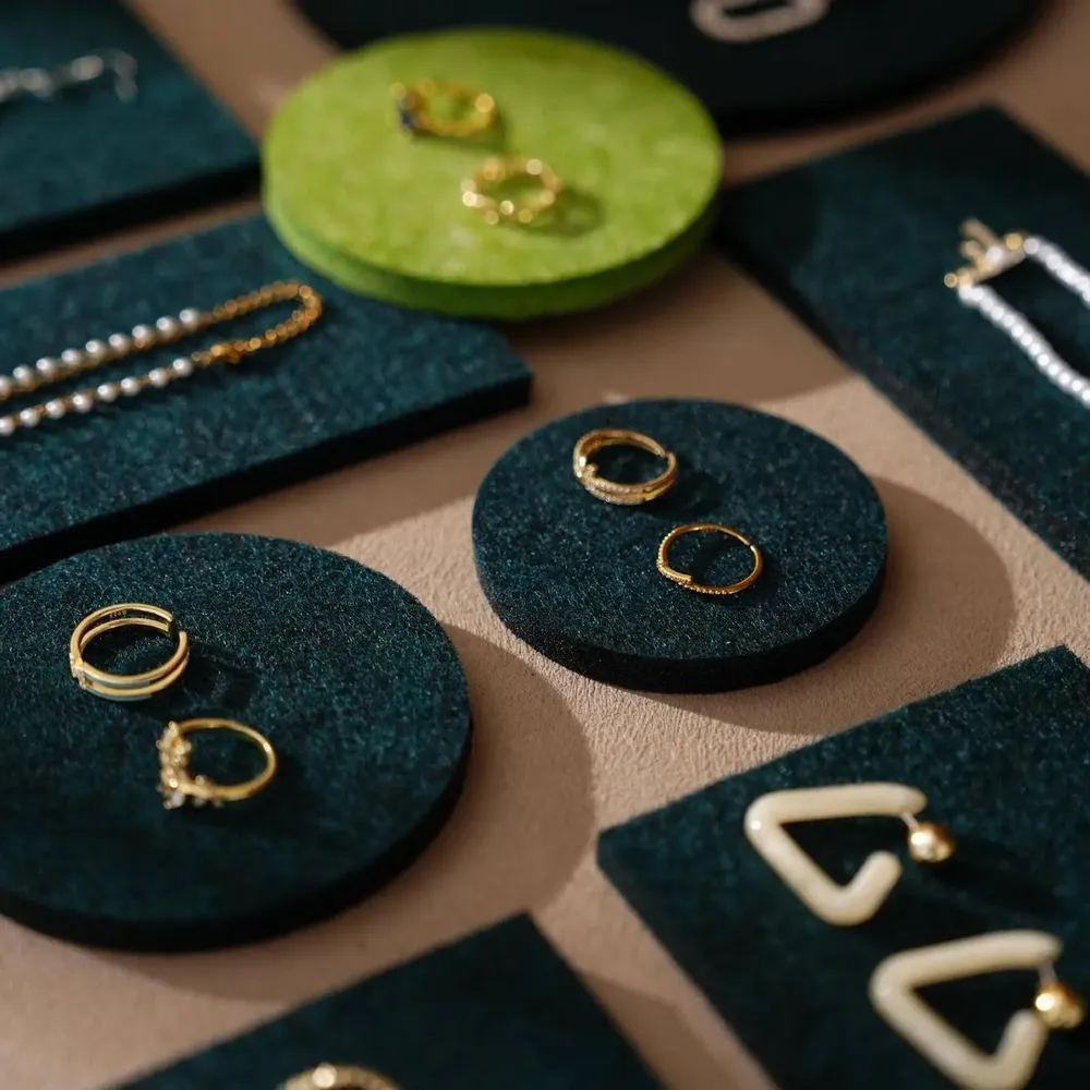 Jewelry - Two-Tone Green Felt Jewelry Display Set - WHISPERING WOODS