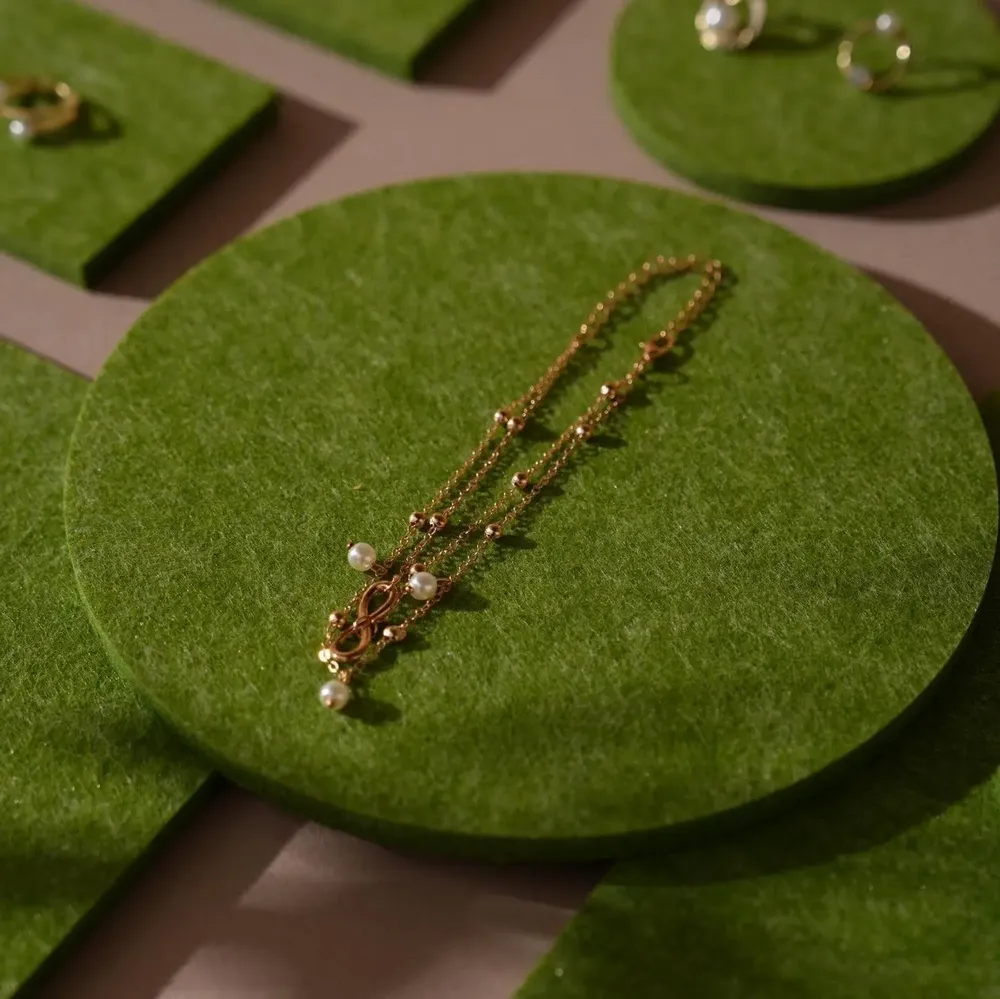 Jewelry - Green Felt Jewelry Display Set - WHISPERING WOODS