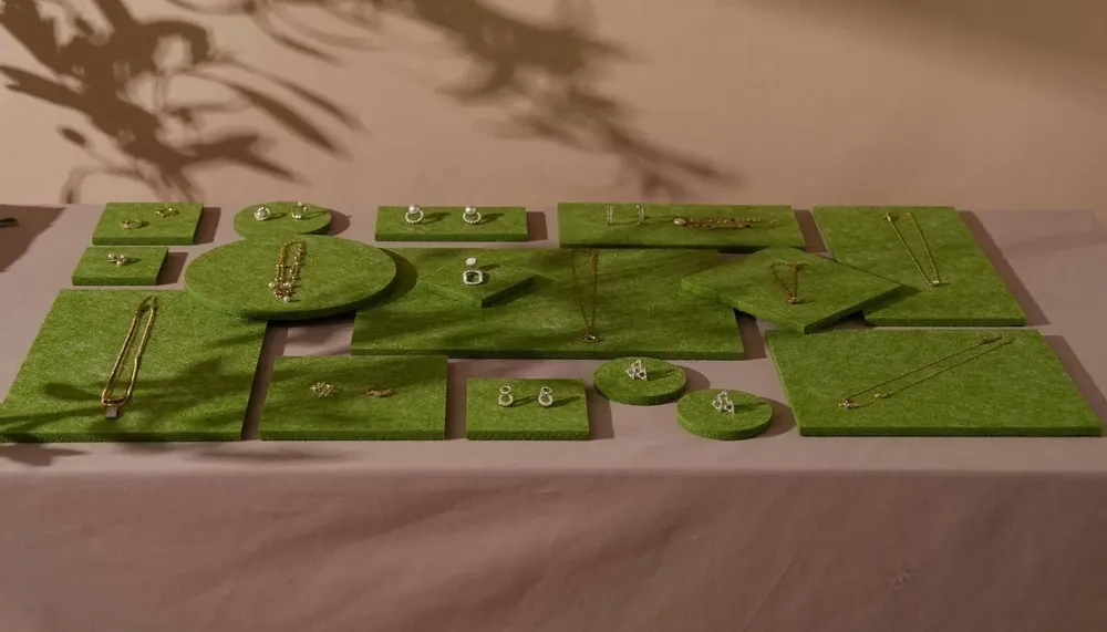 Jewelry - Green Felt Jewelry Display Set - WHISPERING WOODS