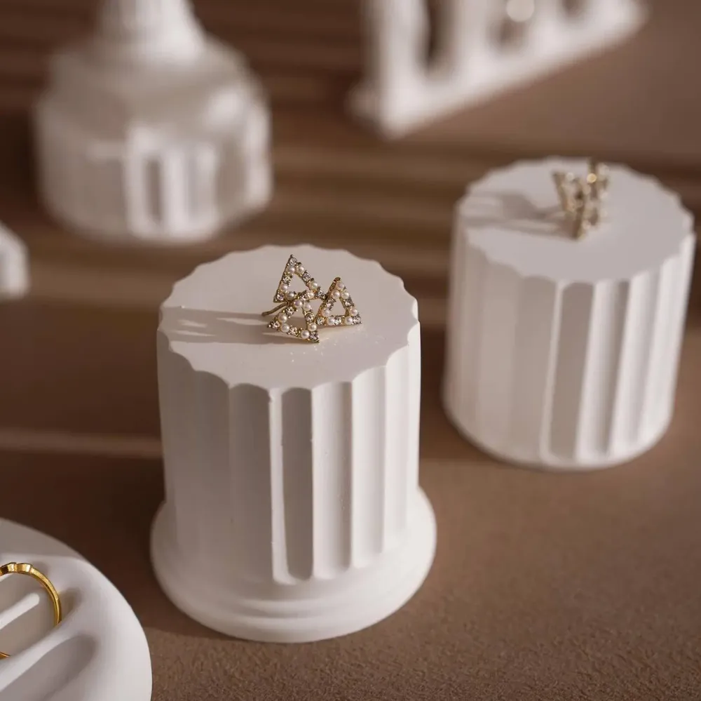 Jewelry - Roman Column Gypsum Jewelry Display Set - WHISPERING WOODS