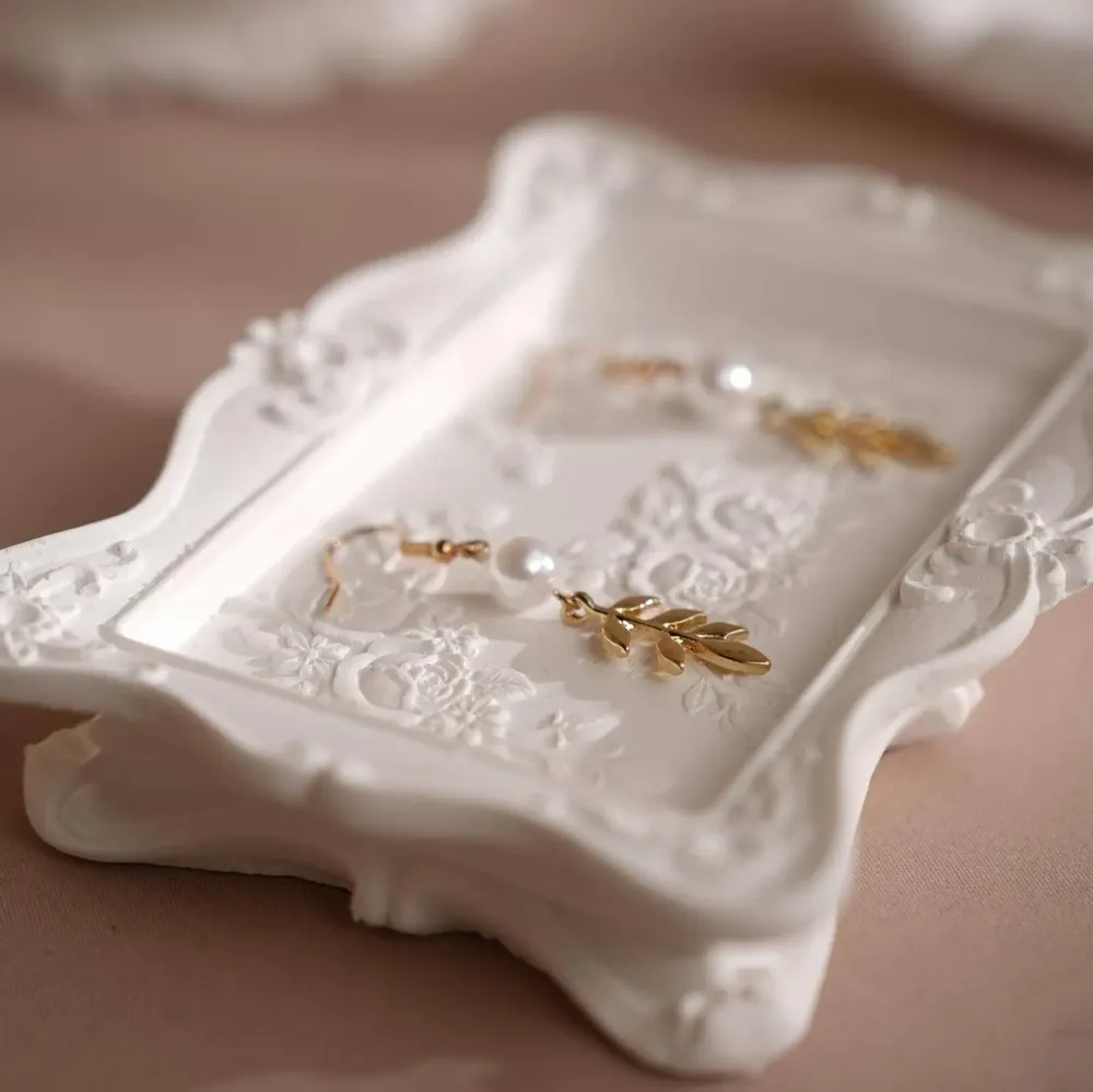 Jewelry - Neoclassical Gypsum Jewelry Dish Set - WHISPERING WOODS