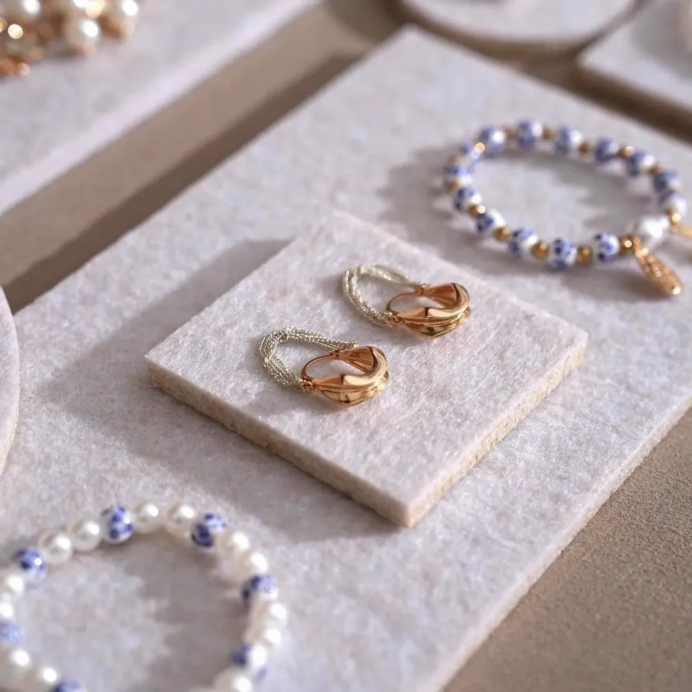 Jewelry - Off White Felt Jewelry Display Set - WHISPERING WOODS