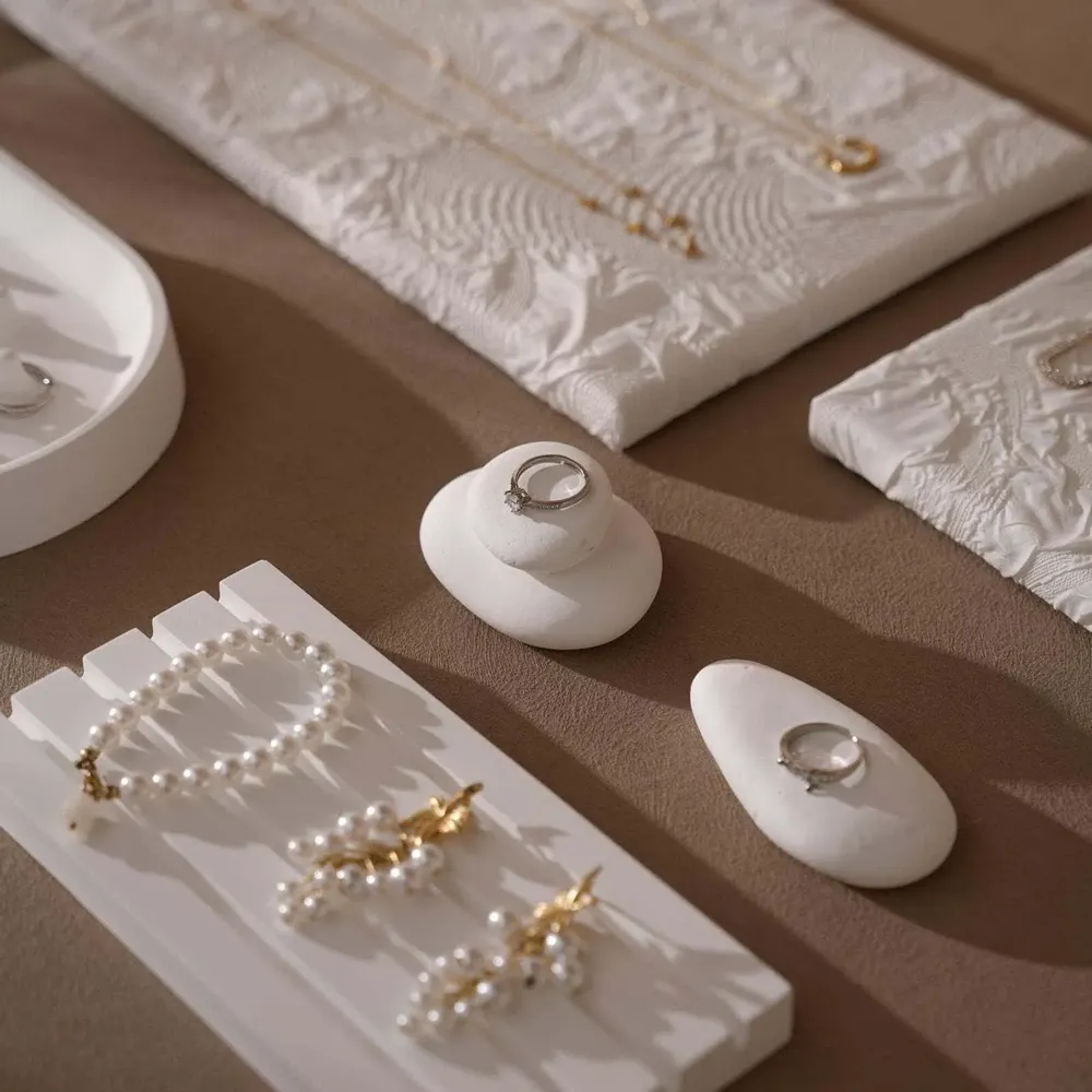 Jewelry - White Gypsum Jewelry Display Set - WHISPERING WOODS