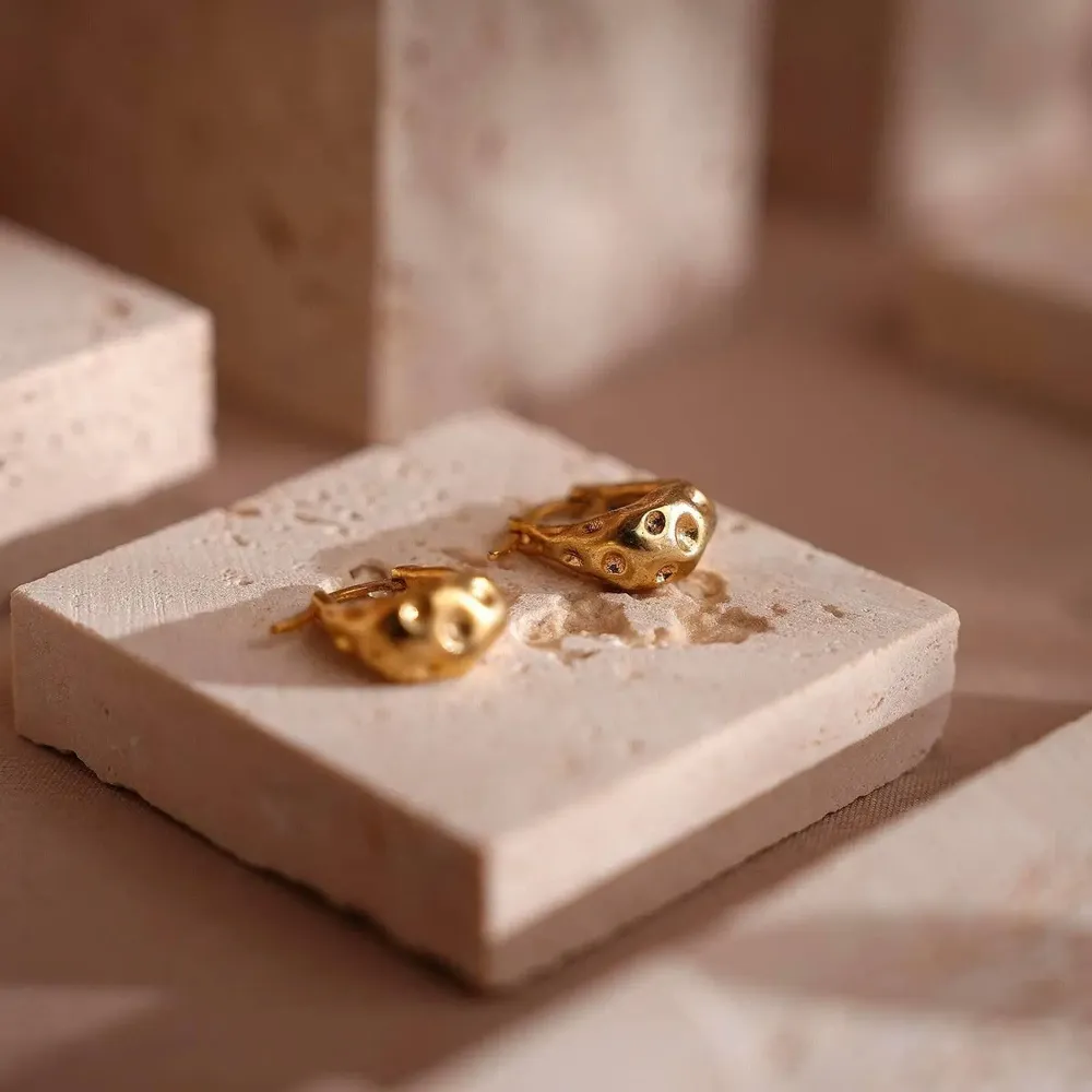 Jewelry - Yellow Travertine Jewelry Display Set with Brass T-Bar Stands - WHISPERING WOODS