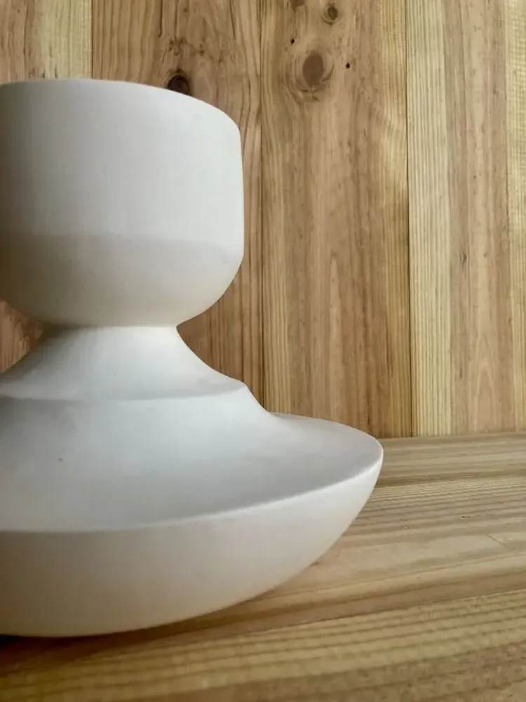 Vases - Sculptural, geometric vase in white porcelain - Oneiros D4 - CALLIGRAMME