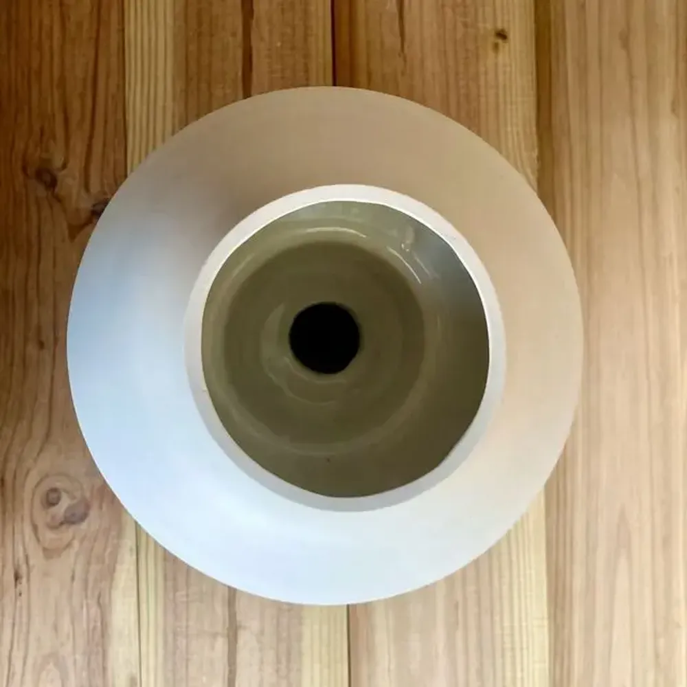 Ceramic - Sculptural, geometric vase in white porcelain - Oneiros E6 - CALLIGRAMME