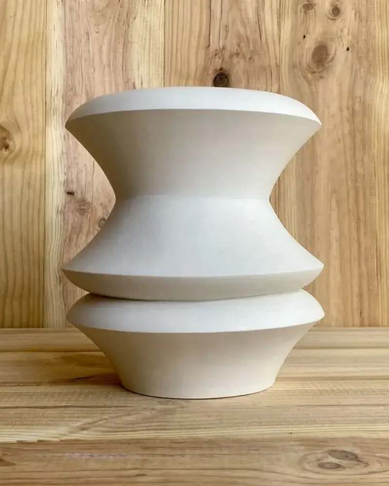 Pièces uniques - Vase sculptural et géométrique en porcelaine blanche - Palindrome A3L - CALLIGRAMME