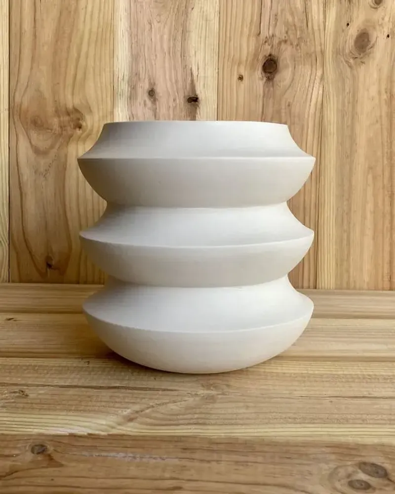 Pottery - Sculptural, geometric vase in white porcelain - Palindrome B4L - CALLIGRAMME