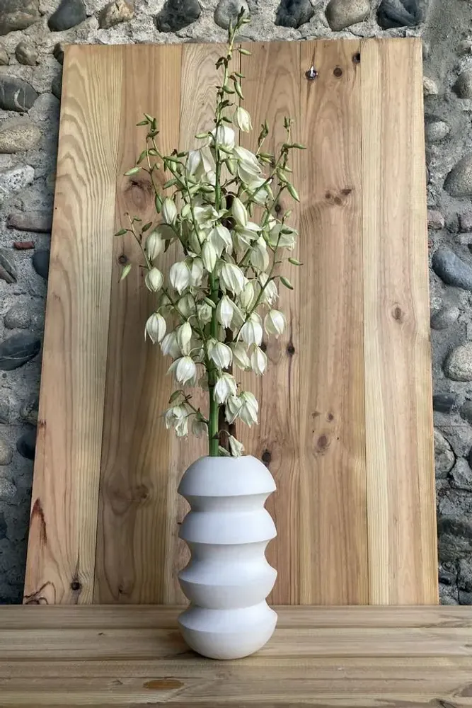 Objets design - Vase sculptural et géométrique en porcelaine blanche - Palindrome B6S - CALLIGRAMME