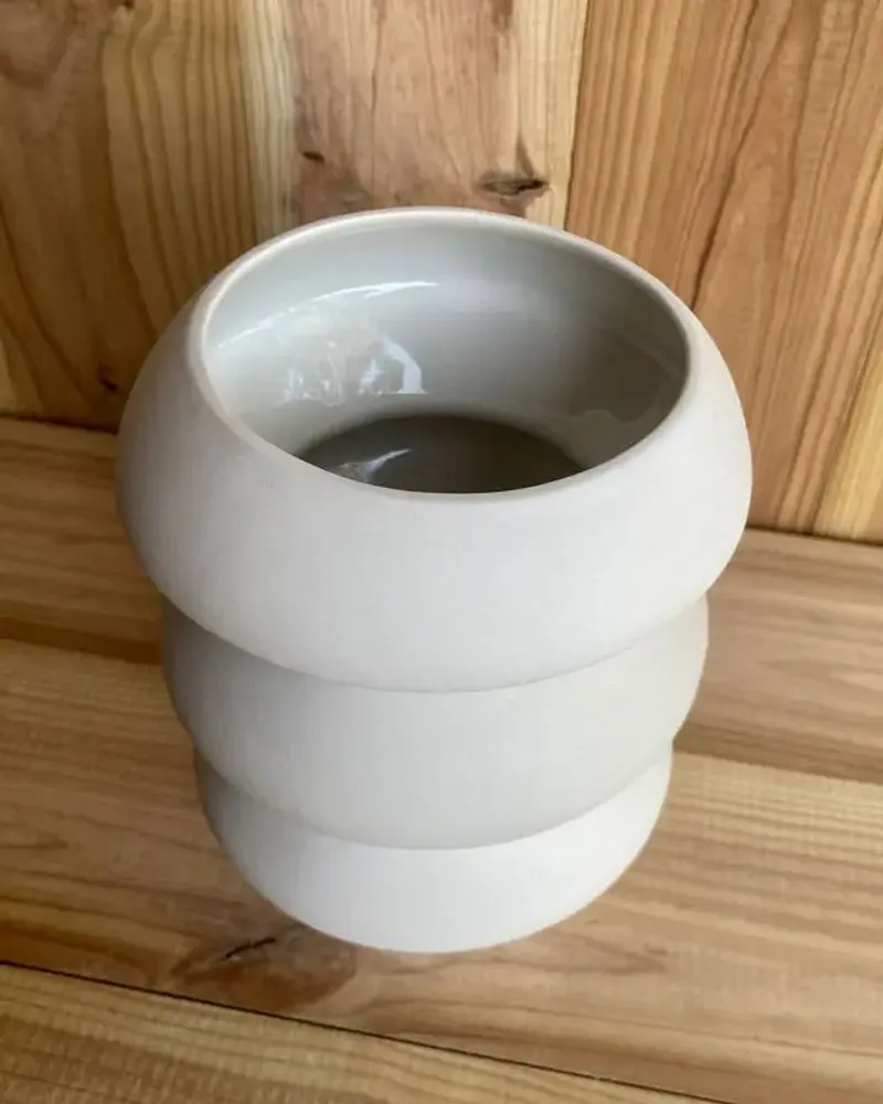 Céramique - Vase sculptural et géométrique en porcelaine blanche - Palindrome C4L - CALLIGRAMME