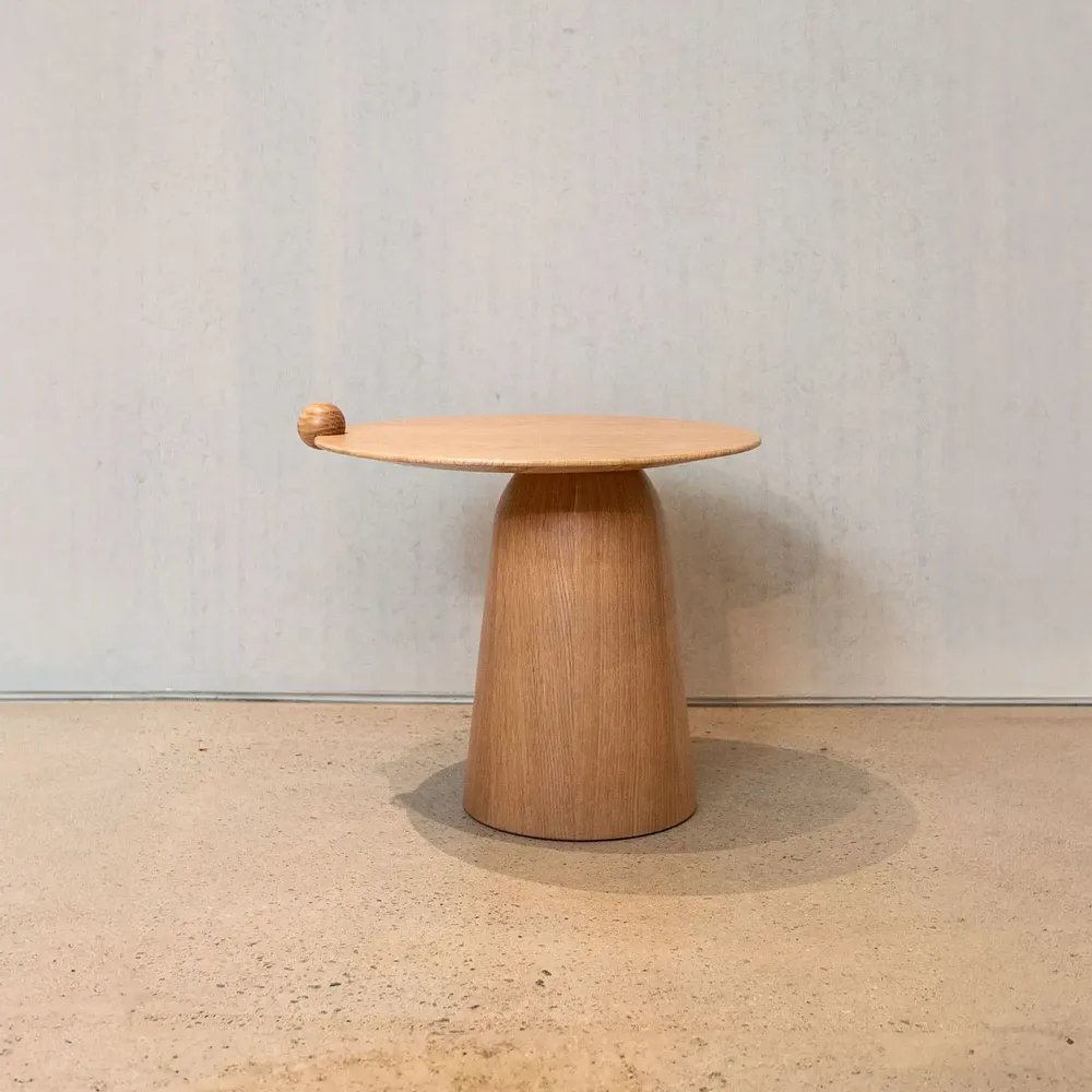 Autres tables  - MZM Ball Pin Table M - Chêne - MUZEUM