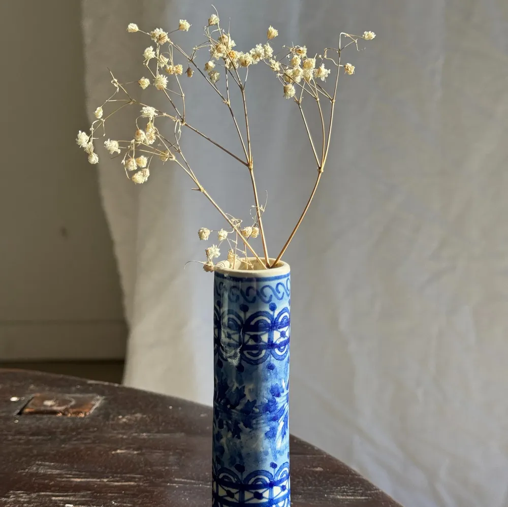Vases - Vintage soliflora vase in blue and white Portuguese earthenware with d - OFFICE OBJETS