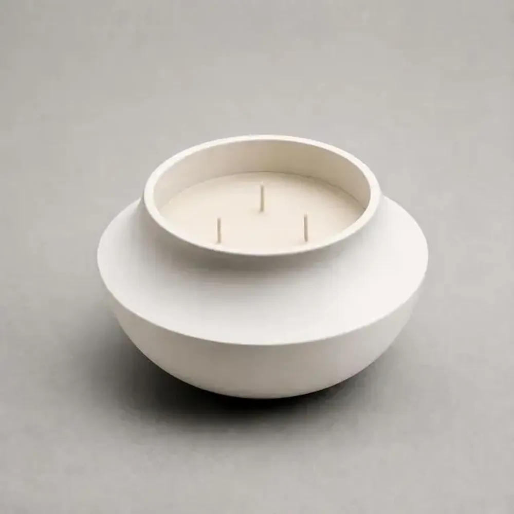 Sculptures, statuettes and miniatures - A candle in its iconic Calligramme porcelain holder - Mini P.1 Bg - CALLIGRAMME