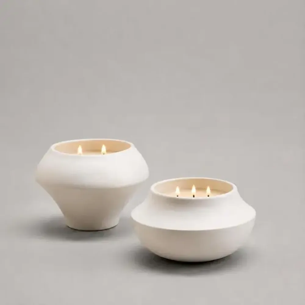 Sculptures, statuettes and miniatures - A candle in its iconic Calligramme porcelain holder - Mini P.1 Bg - CALLIGRAMME