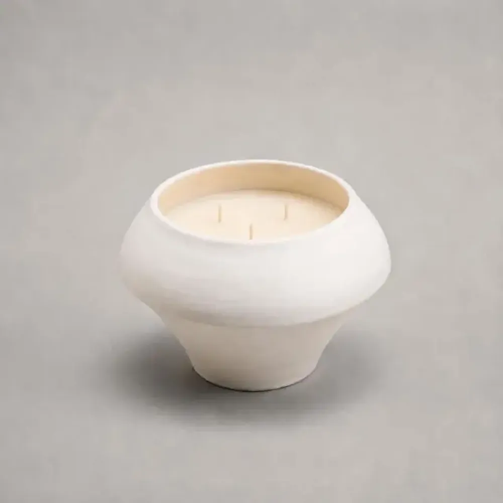 Decorative objects - A candle in its iconic Calligramme porcelain holder - Mini P.2 Bg - CALLIGRAMME