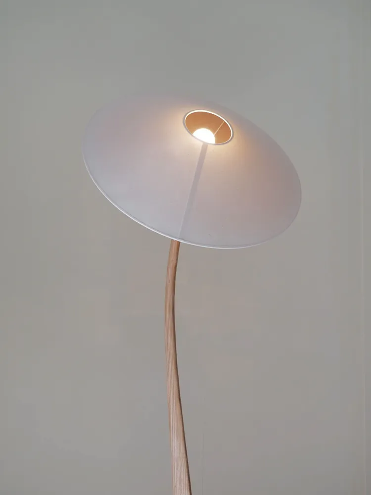 Lampadaires - Madame Swo — Lampadaire grand format - OMALIGHT