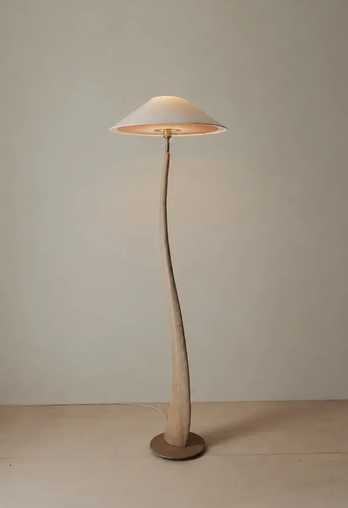 Lampadaires - Madame Swo — Lampadaire format moyen - OMALIGHT