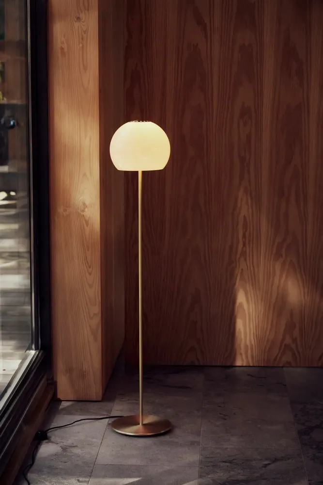 Floor lamps - Ball Glass Floor Lamp Ø25 EU - FRANDSEN & PRIVATE LABEL