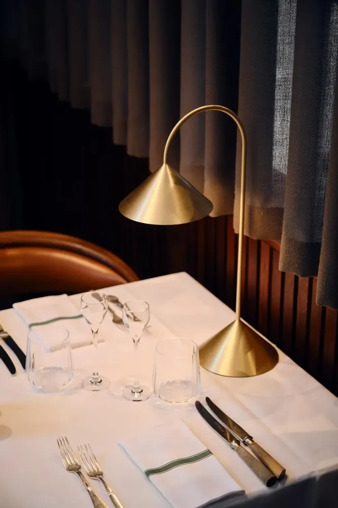 Moveable lighting - Grasp Portable H47 - FRANDSEN & PRIVATE LABEL