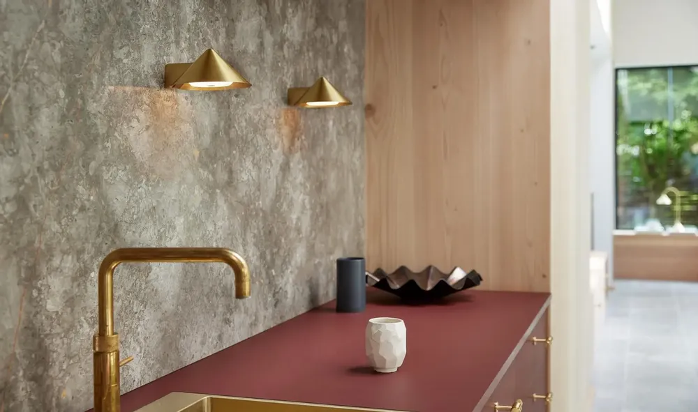 Wall lamps - Grasp Wall - FRANDSEN & PRIVATE LABEL