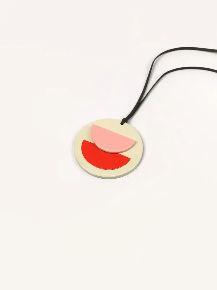 Jewelry - Pendant in horn and tricolour lacquer - L INDOCHINEUR X RIVÊT