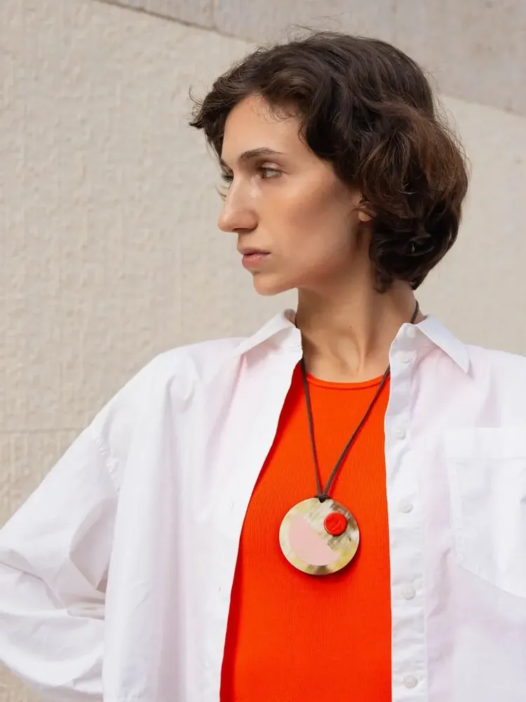 Jewelry - Pendant in horn and two-tone lacquer - L INDOCHINEUR X RIVÊT