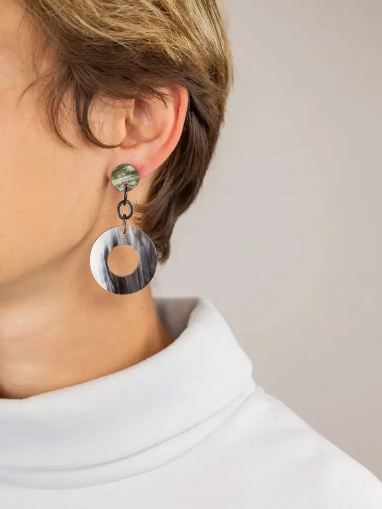 Jewelry - Wide ring earrings in blond horn - Studs - Marbled blond horn - L INDOCHINEUR X RIVÊT