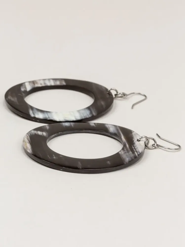 Jewelry - Large flat ring earrings in blond and black horn - Marbled blond horn - L INDOCHINEUR X RIVÊT