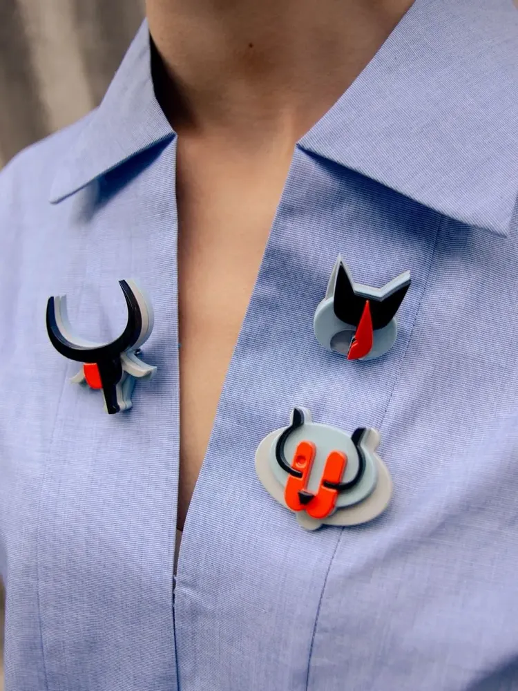 Brooches - Lacquered horn Tiger brooch - L INDOCHINEUR X RIVÊT