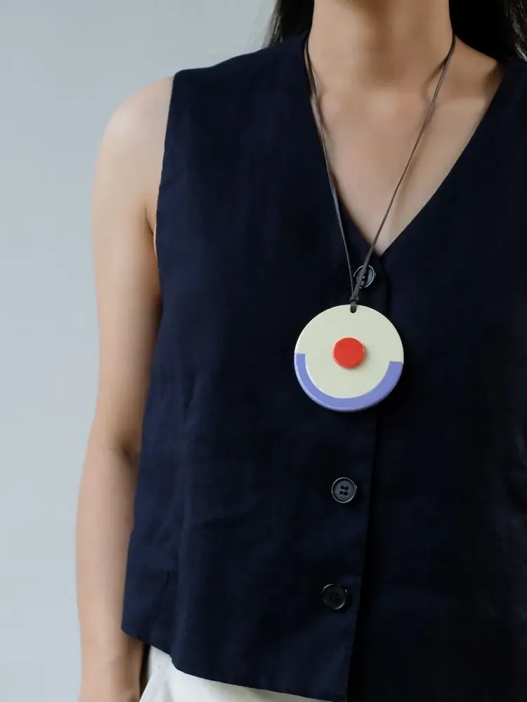 Jewelry - Pendant in horn and tricolour lacquer - L INDOCHINEUR X RIVÊT