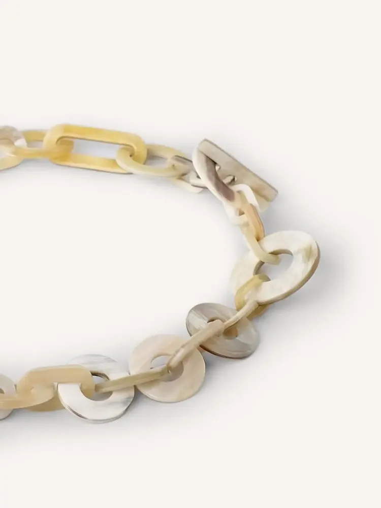 Jewelry - Short necklace in blond horn - L INDOCHINEUR X RIVÊT