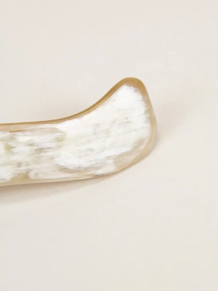 Barrettes - Soil hair clip in blond horn - L INDOCHINEUR X RIVÊT