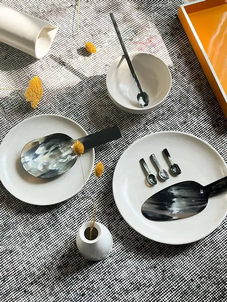 Couverts de service - Cuillère à riz en corne noire africaine - L INDOCHINEUR X RIVÊT