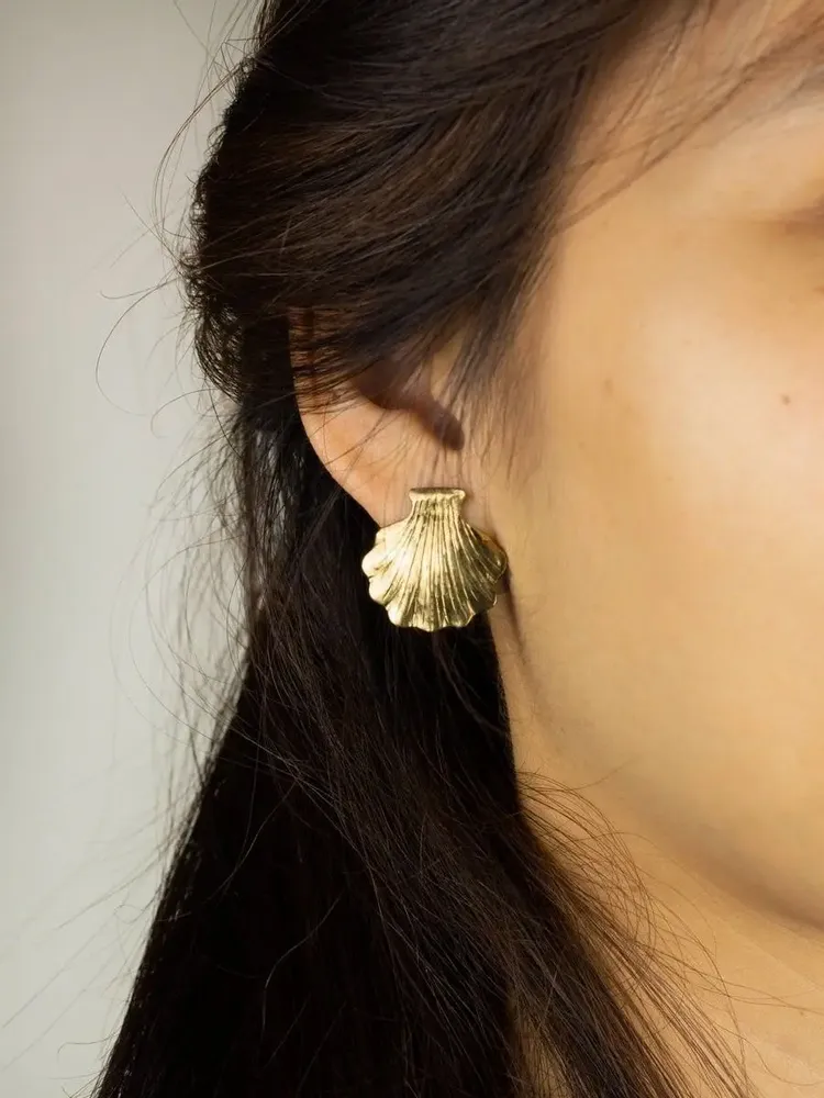 Jewelry - Seashell earrings in brass - Fine gold-plated brass - L INDOCHINEUR X RIVÊT