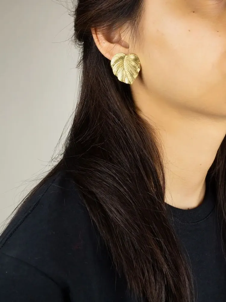 Jewelry - Monstera earrings in brass - L INDOCHINEUR X RIVÊT