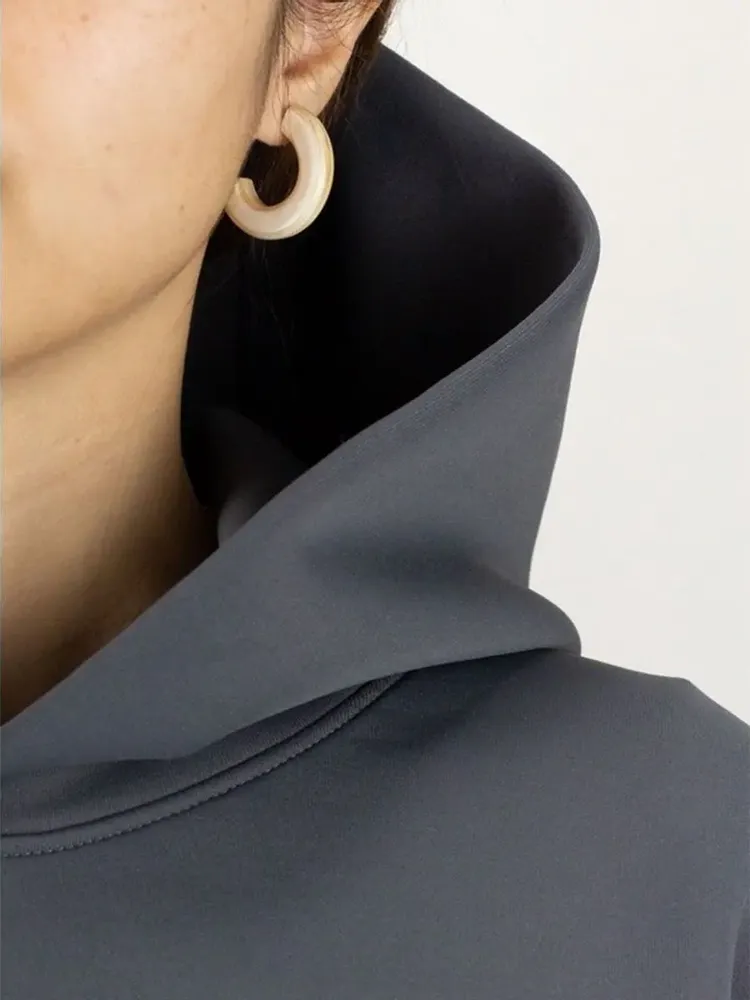 Jewelry - Thick hoop earrings in white horn - Studs - Marbled black horn - L INDOCHINEUR X RIVÊT