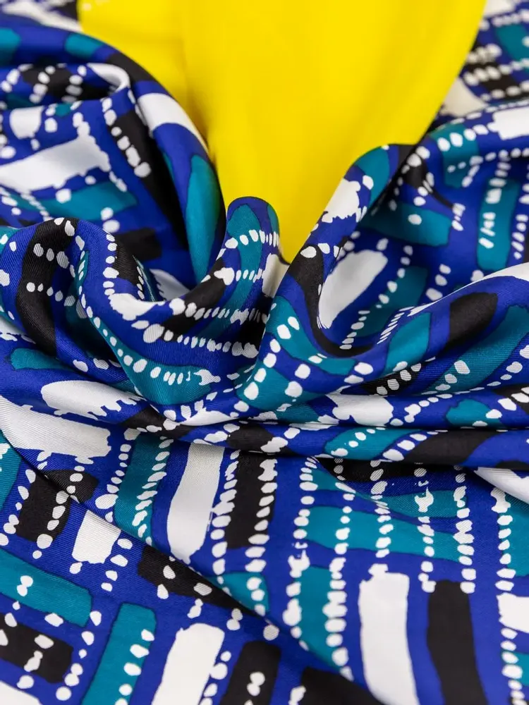 Foulards et écharpes - Carré en twill de soie 90x90, couture roulée main (19 mommes). - L INDOCHINEUR X RIVÊT