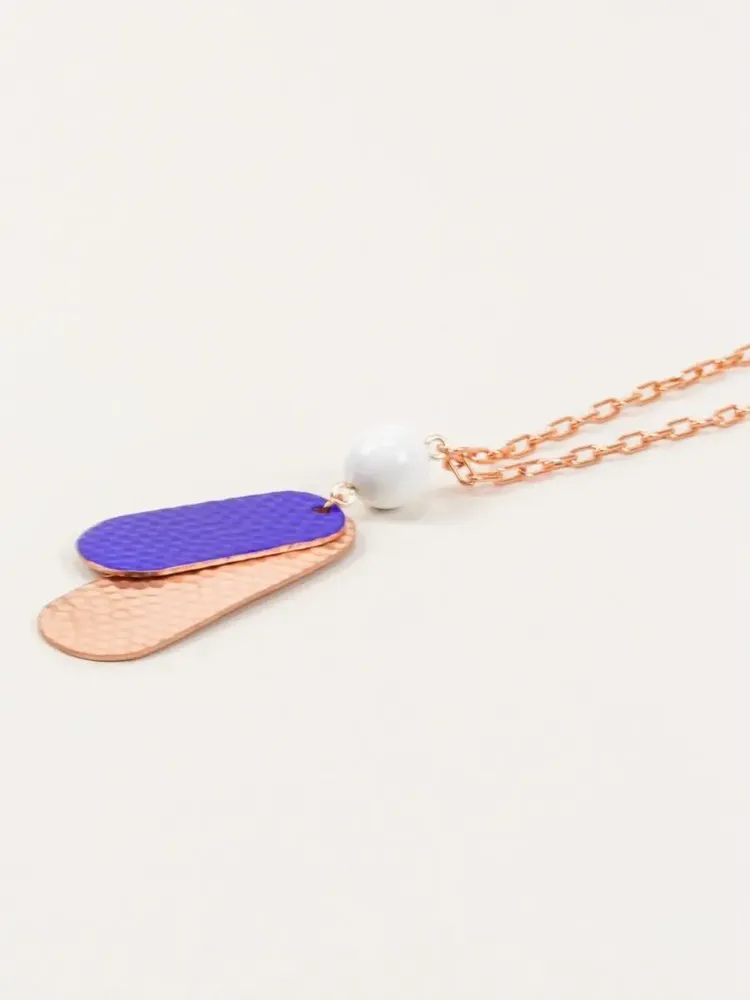 Jewelry - Pendant, 2 hammered copper leaves, blue lacquer, white bead - L INDOCHINEUR X RIVÊT