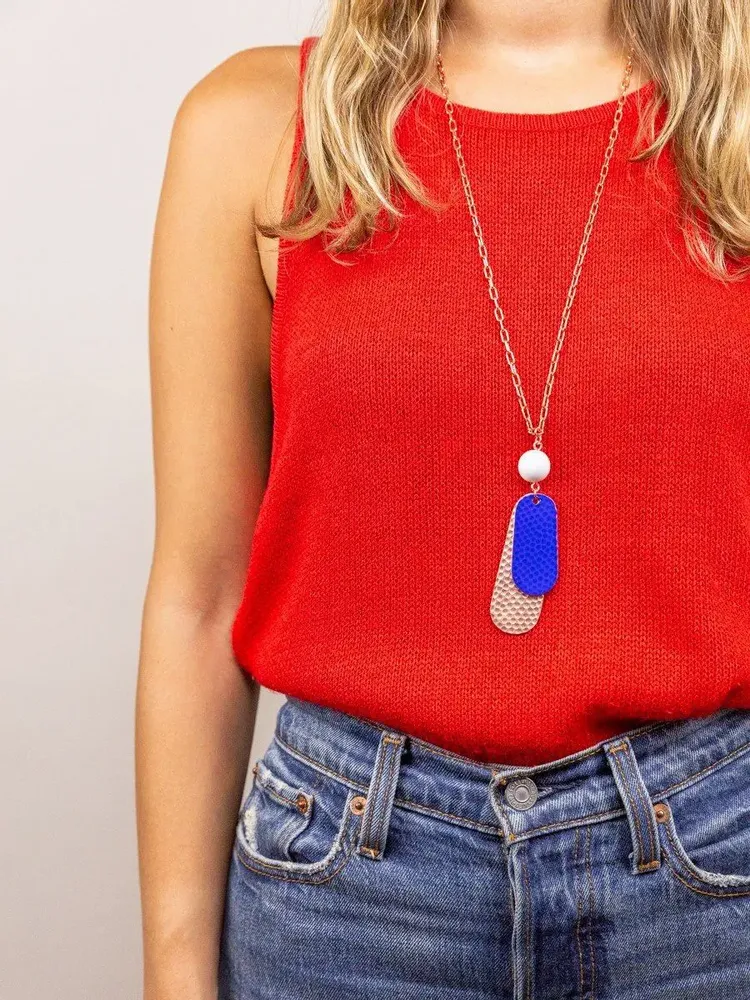 Jewelry - Pendant, 2 hammered copper leaves, blue lacquer, white bead - L INDOCHINEUR X RIVÊT