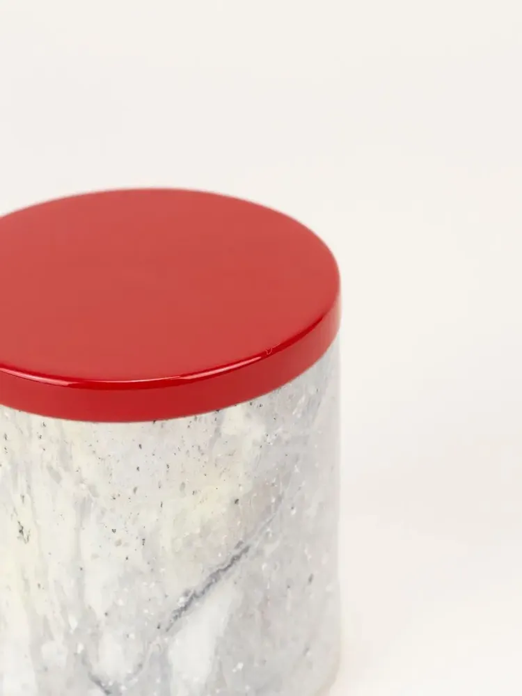 Caskets and boxes - Small narrow round box with red lacquered lid - L INDOCHINEUR X RIVÊT