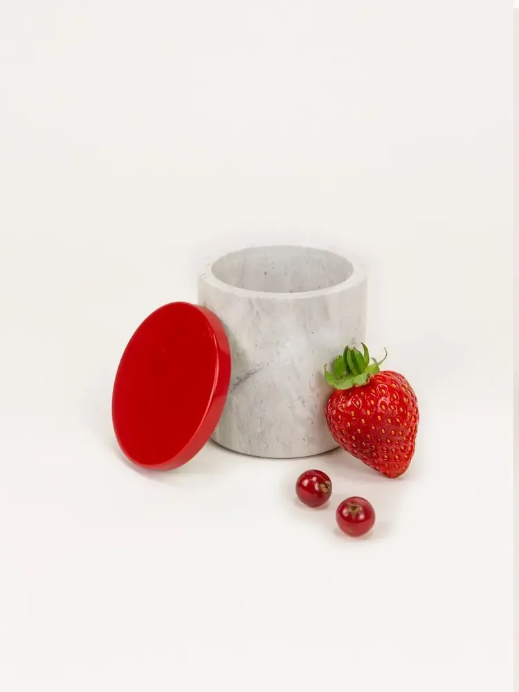 Caskets and boxes - Small narrow round box with red lacquered lid - L INDOCHINEUR X RIVÊT