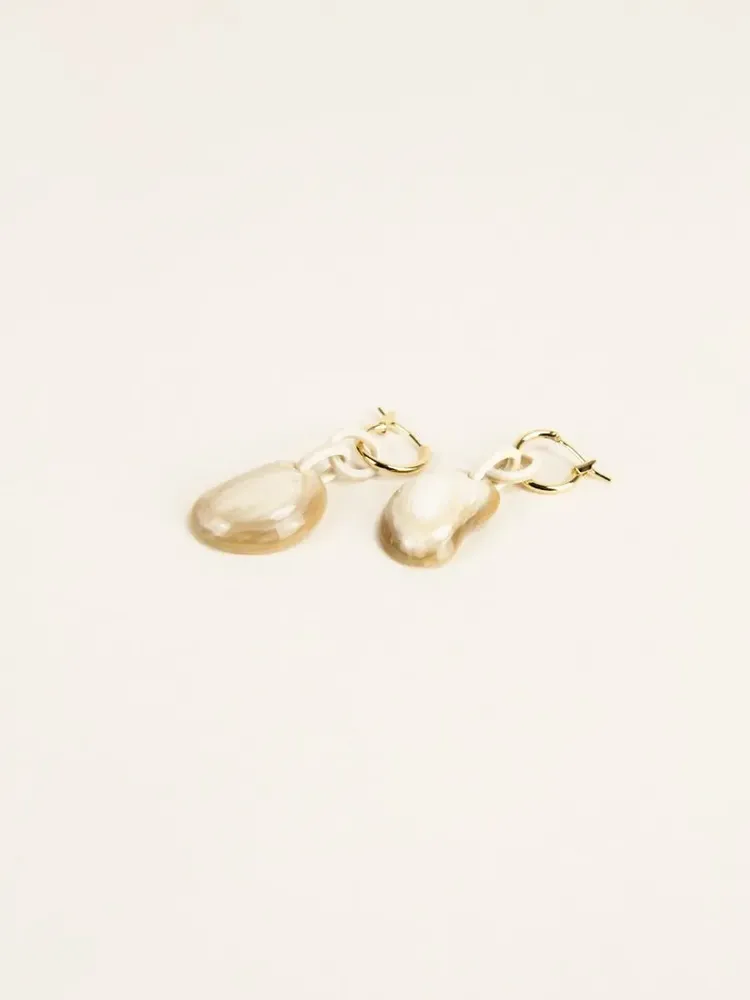 Jewelry - Bean brass hoop earrings in blond horn - Marbled blond horn - L INDOCHINEUR X RIVÊT